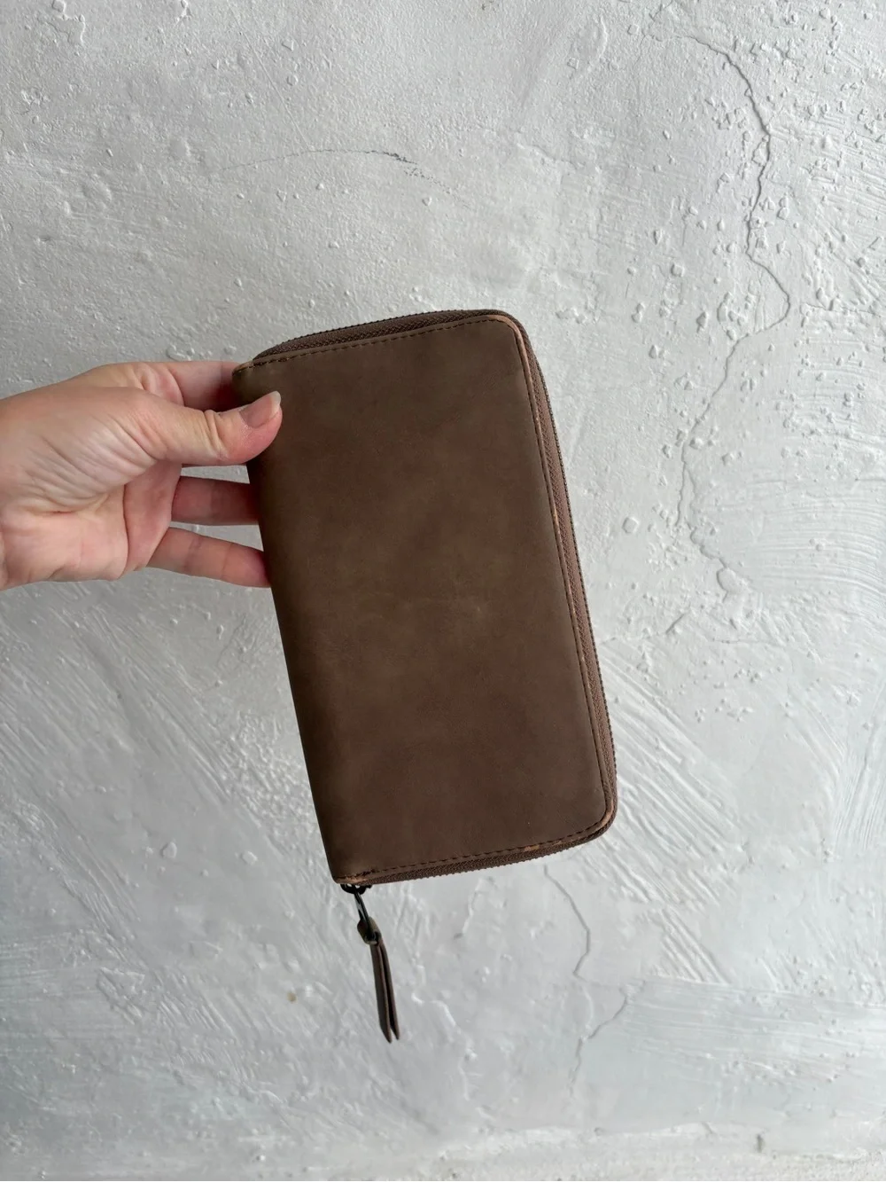 Universal threads wallet